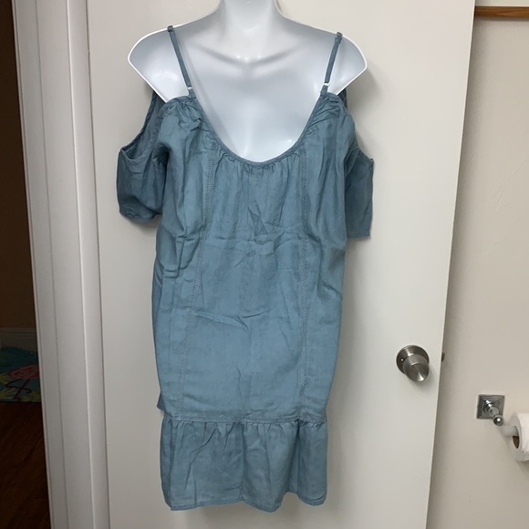 Cold Shoulder Lightweight Denim Mini Dress Size M, NWT - Picture 4 of 7